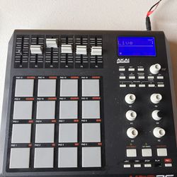 Akai Professional MPD26 USB/Midi Pad Controller Music Producing Beat Making