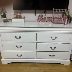 Muebles Dresser Drawers And Bedside Table 