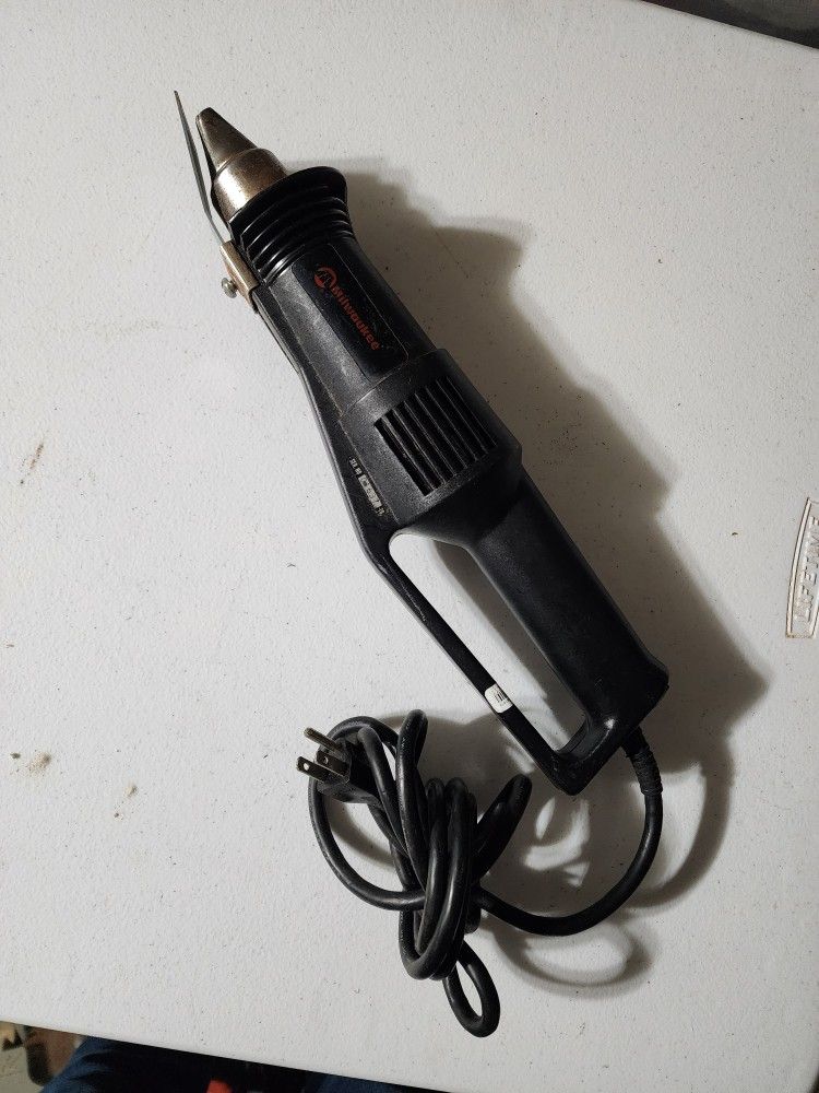 Milwaukee Heat gun w/ attached metal scraper