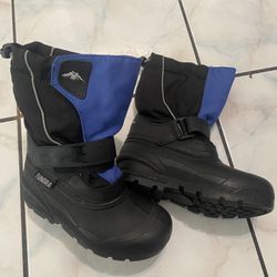 Tundra Boys Boots Size 13