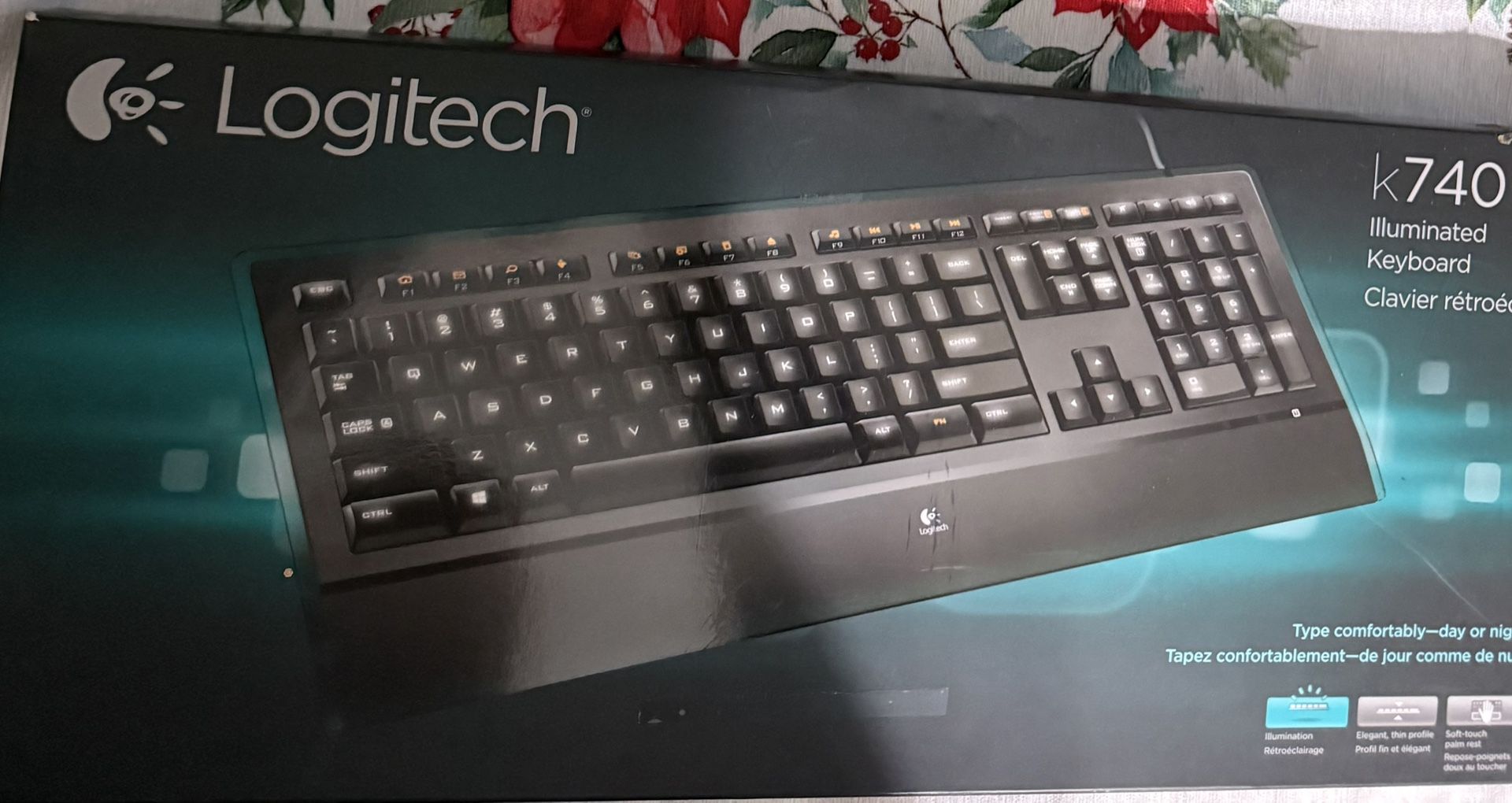 K740 Illuminated Logitech Keyboard 