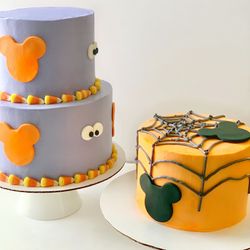 Modern children’s holiday cake