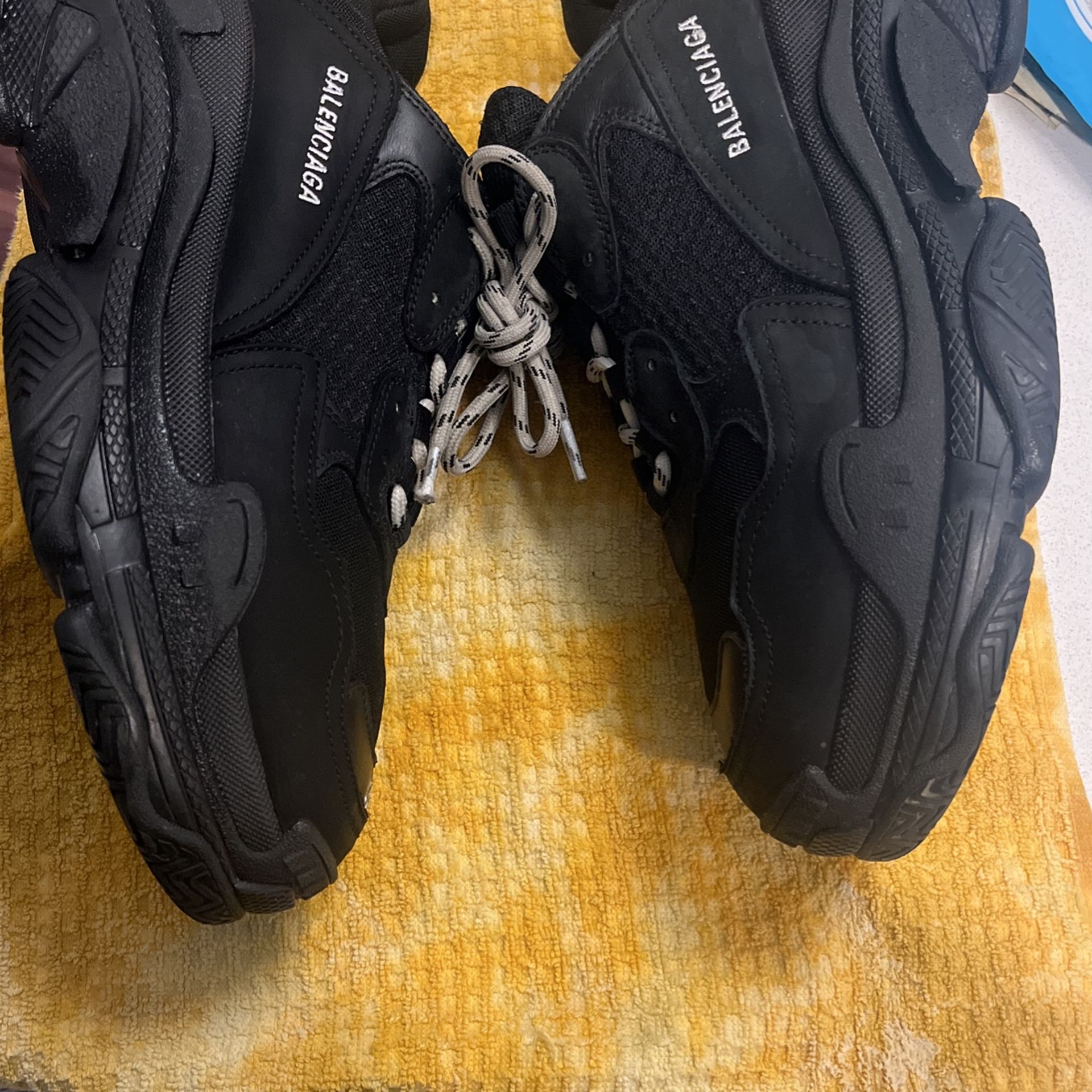 balenciaga triple s 43