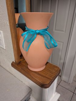 Vase, Good Condition, $2