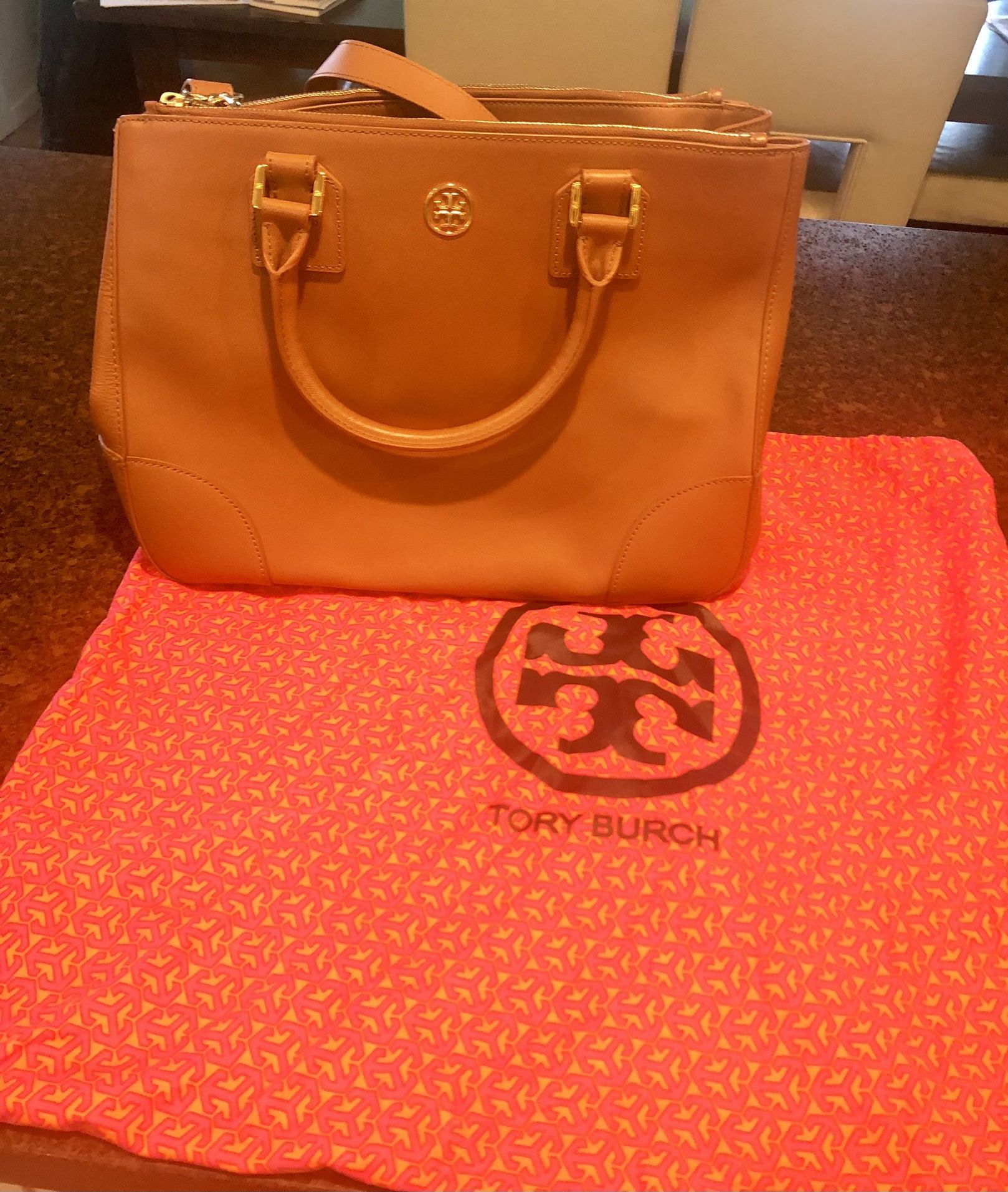 Tory Burch Leather Purse (original Price $598)