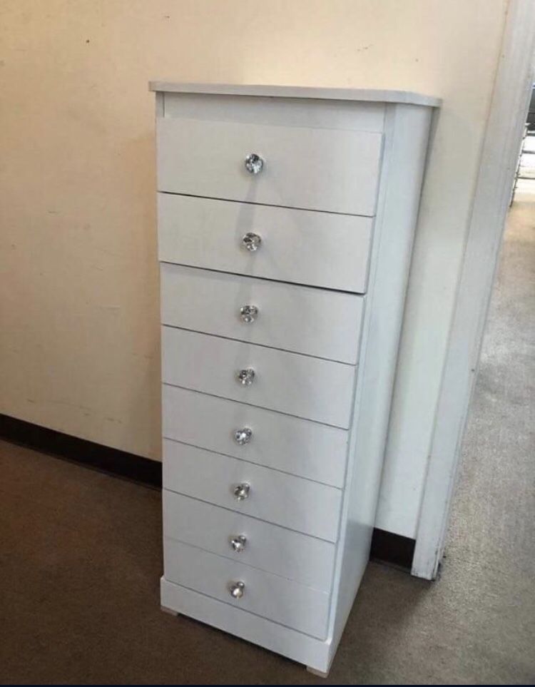 8 Drawer Dresser With 💎 Diamond Knobs . 