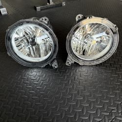 20-25 Gladiator Halogen Headlights