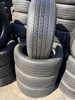 275/50/R22 marca BRIDGESTONE las 4 llantas usadas instaladas y balanceadas
