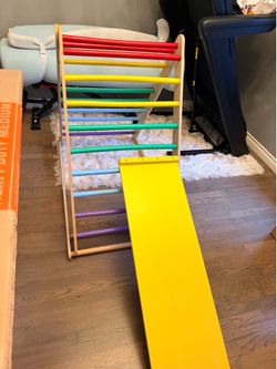 Children’s climbing ladder