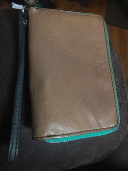 Fossil wristlet