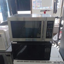 Magic Chef Microwave  825053-1