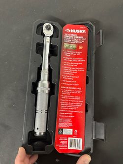 HUSKY. 1/4 IN DRIVE TORQUE WRENCH 40-200 IN LBS (up to 16.7 ft-Ibs)