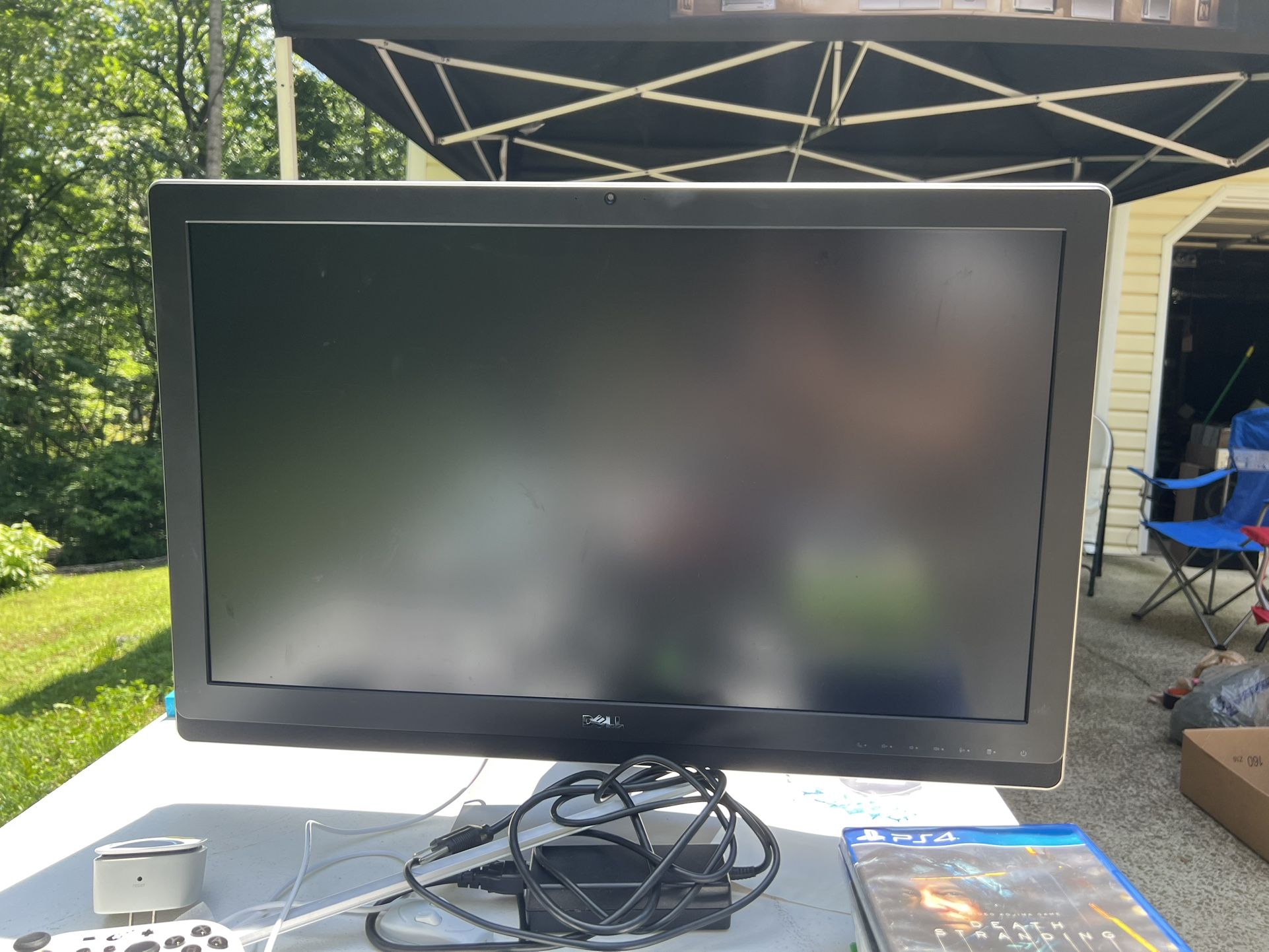 Dell UZ2715Hb 27” Monitor w/ Build-In Camera