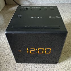 Sony FM/AM Dual Alarm Clock Radio Model 1CF-C1