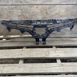 2018-2020 Toyota Camry SE/XSE Upper Grille