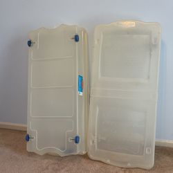 2 Rubbermaid Storage  Plastic Bins For Under The Bed Or Closet