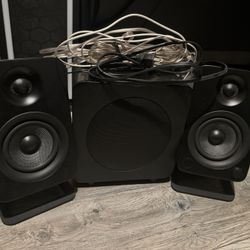 Kanto YU4 and SUB6 Subwoofer