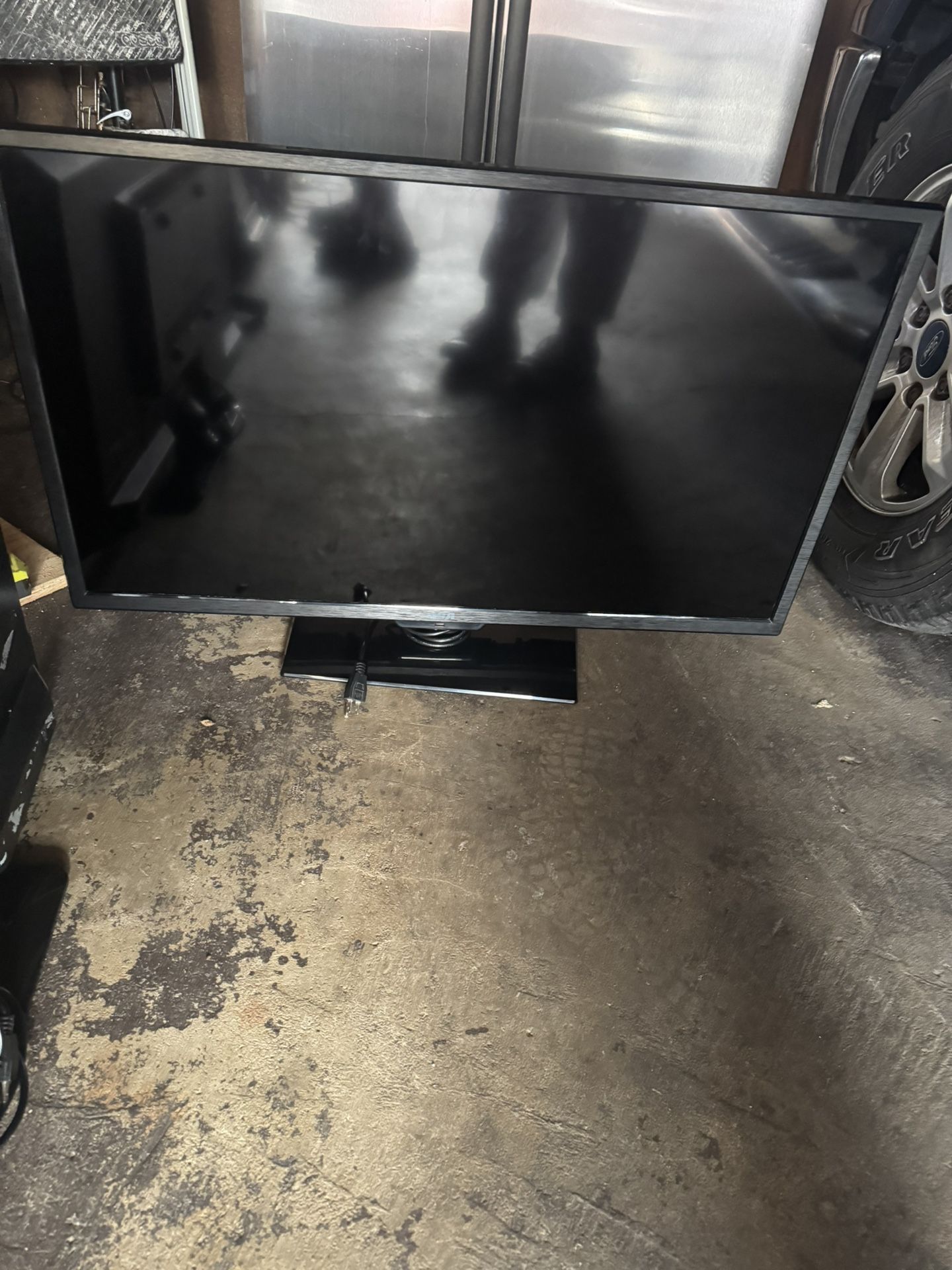 5 tvs for sale