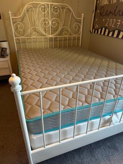 Full bed set with mattress