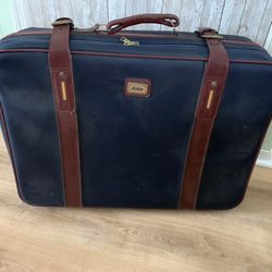 Suitcase 