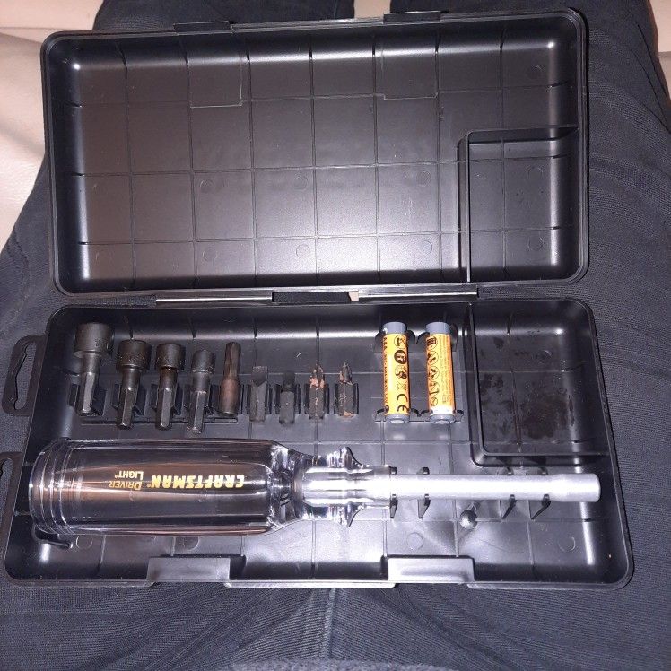 Craftsman 10 PC Screw Driver Light. No 41991. Great Condition. Works!