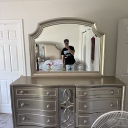 Dresser W/ Mirror and Nightstand 