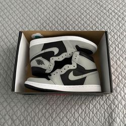 Air Jordan 1 Shadow 2.0  7.5 Men 