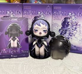 Skullpanda new in box popmart figure