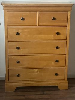 Stanley furniture oak 6 drawers dresser solid wood