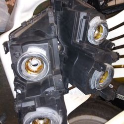 Head light bmw 325 2004