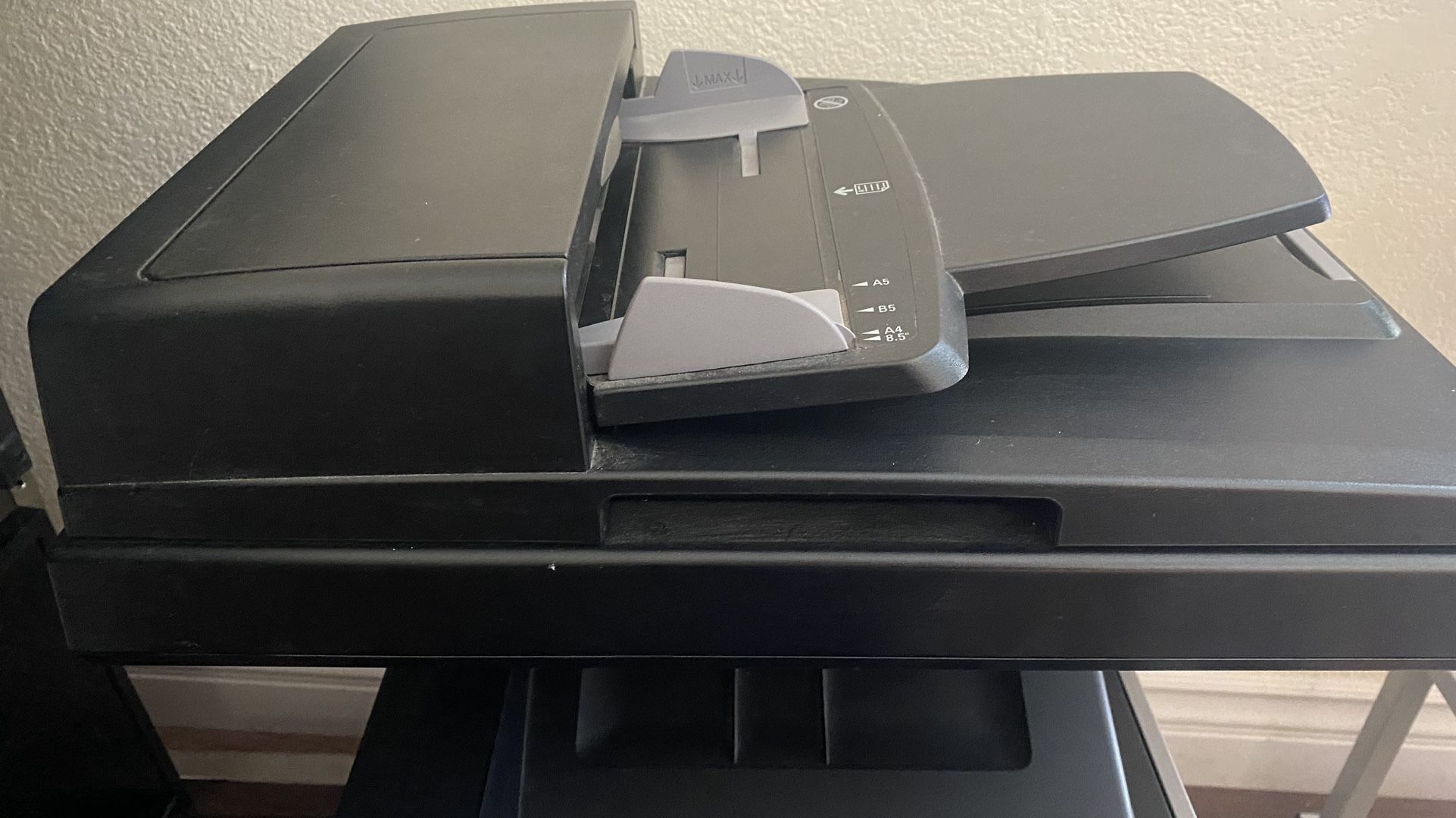 Dell MFP 3115CN Color Laser Printer 4 in 1 for Sale in Las Vegas, NV