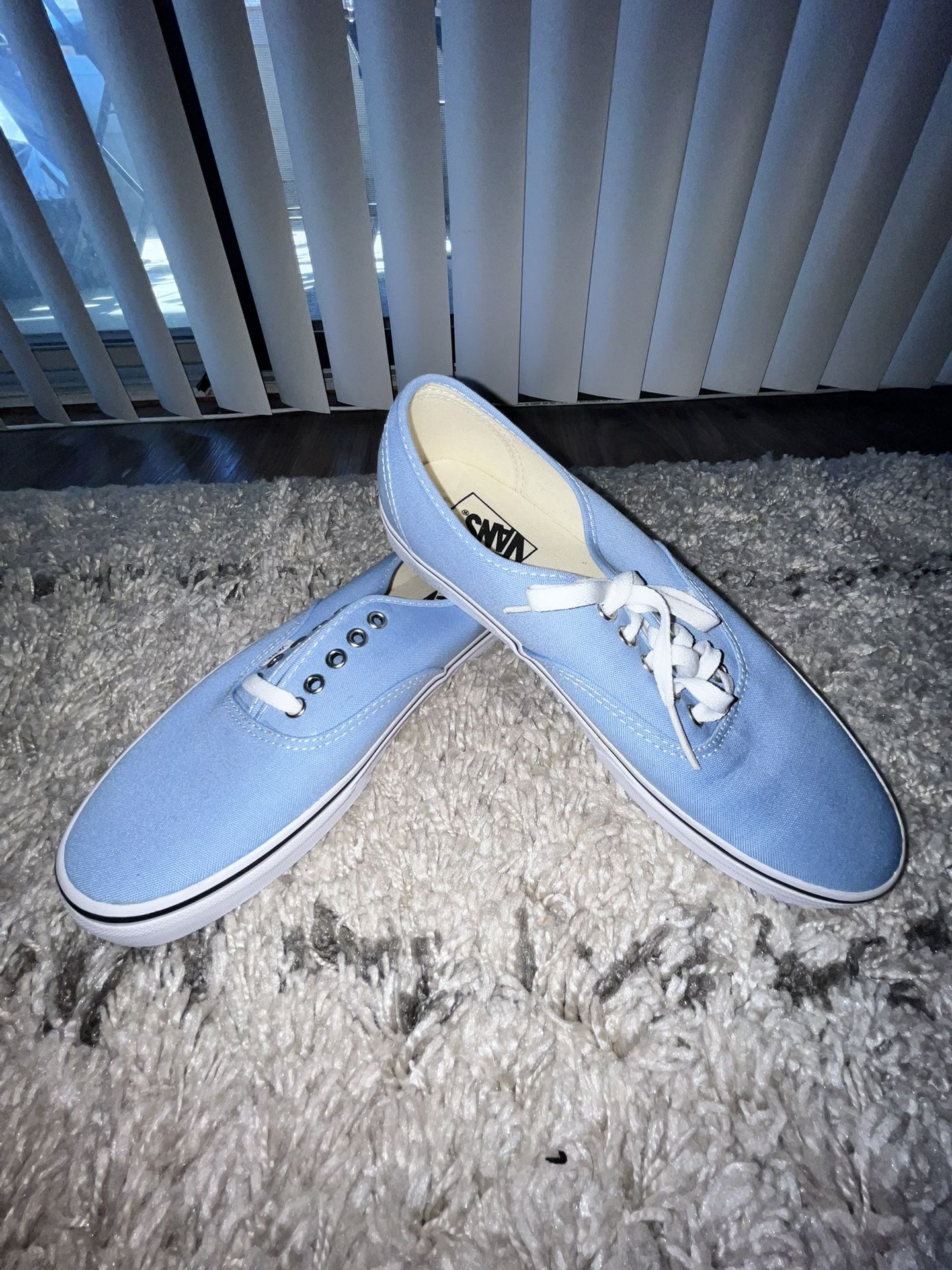 🚨BRAND NEW 🚨 Vans Authentic Light Blue - Men’s 9.5
