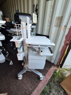 Rolling computer cart