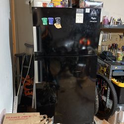 Free Refrigerator Doesn’t Get Very Cold