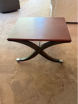 Accent table