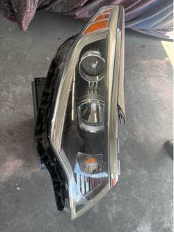 2016 Kia  optima passenger side headlight