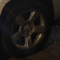 275/5520 Snow Tires (used Last Year For Our 2018 Suburban) 