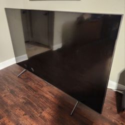 82" Samsung TV
