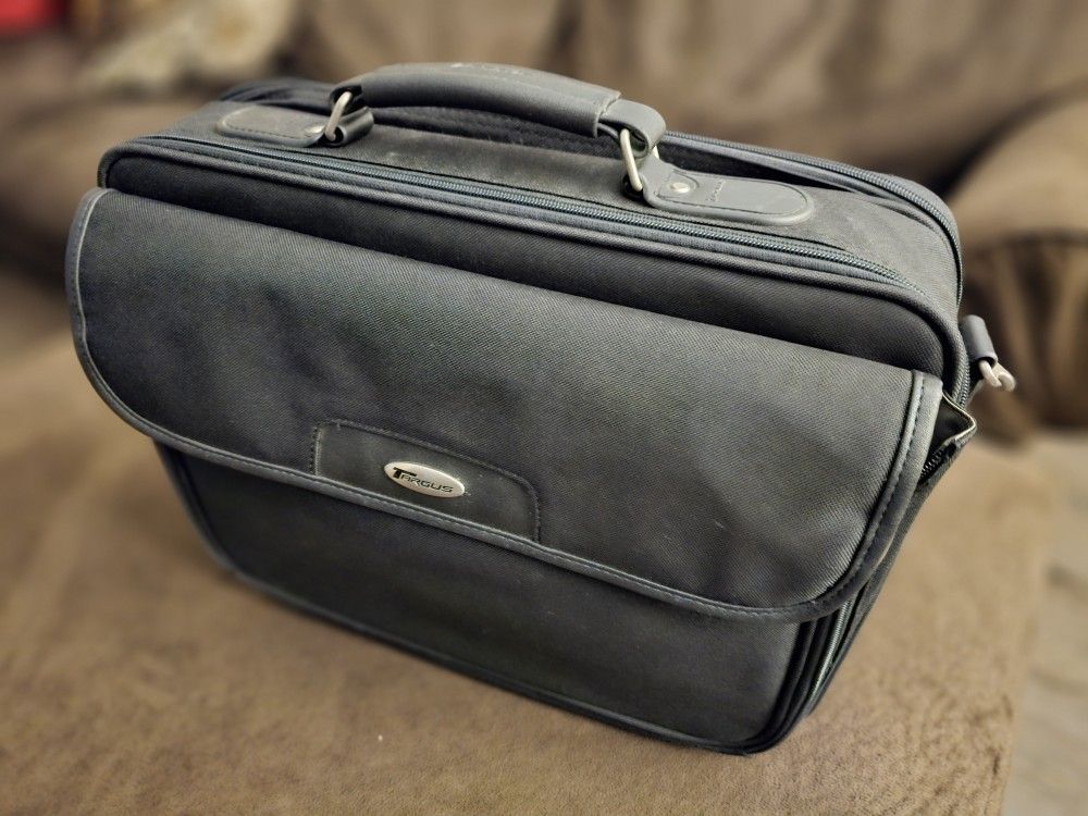 💼💻✨Brand NEW Targus Computer Bag ✨💻💼