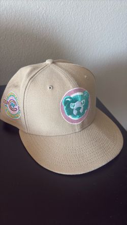Chicago cubs beige/pink 7 1/4 fitted baseball hat