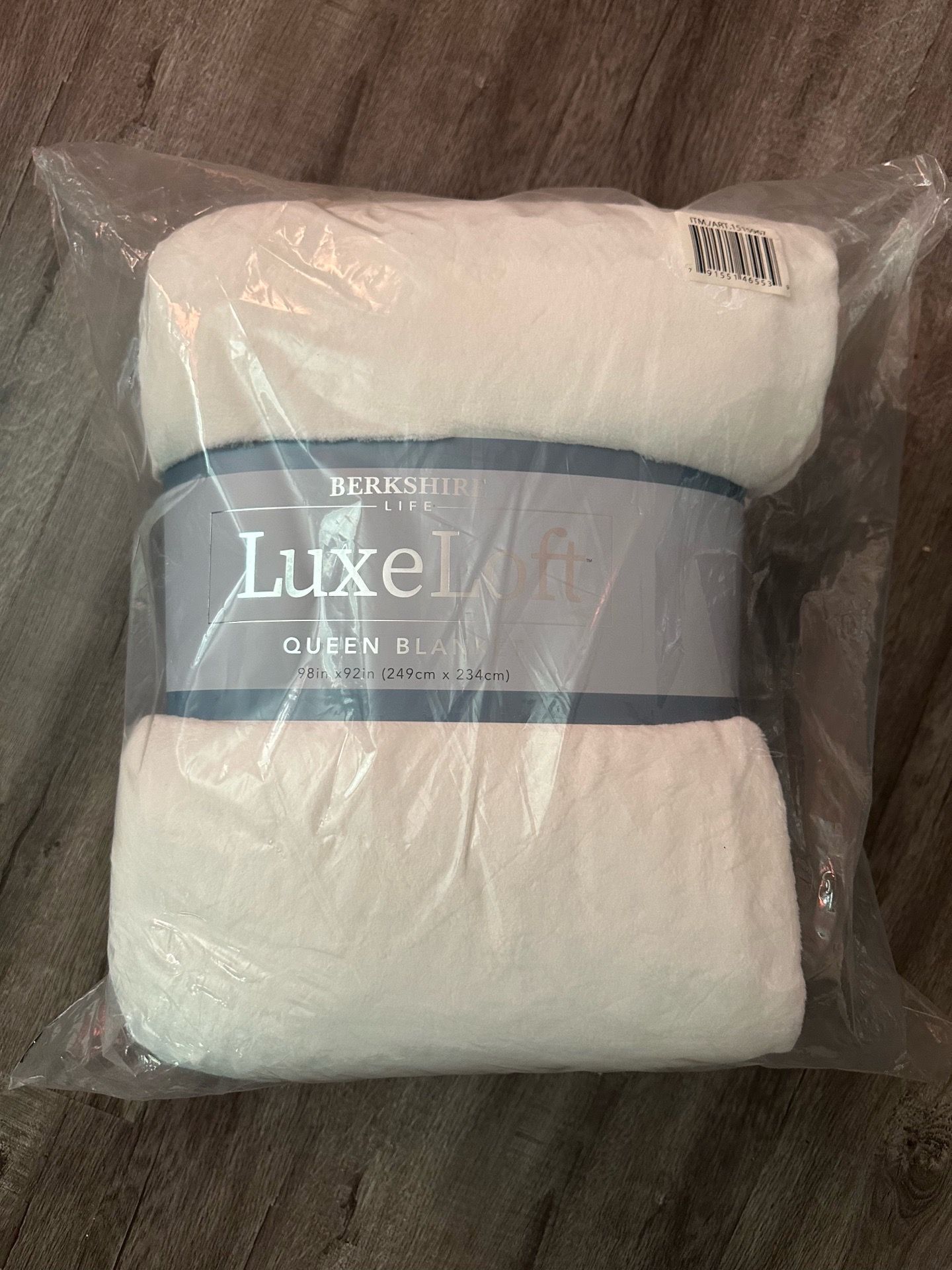 Luxury Hotel Like Blanket (Brand New)