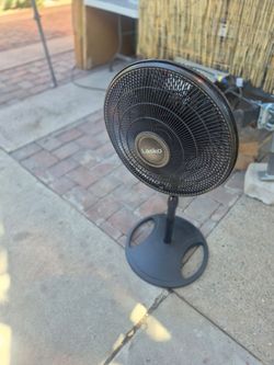 Lasko cyclone 19 in. Electric fan