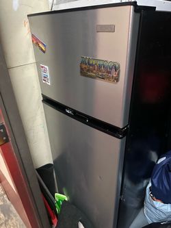 Small vissani refrigerator for sale