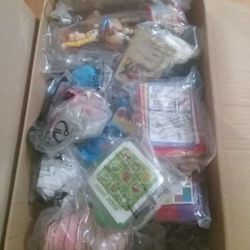 Lot mix Of 95-100 Mcdonalds Happy Meal

Toys