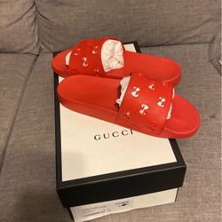 Gucci Flops 