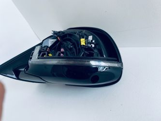 2019-2022 BMW x6 Left Side Mirror w/camera OEM (138)