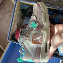 Air Jordan 4 Retro SP “Taupe Haze” - Size 10 (US)