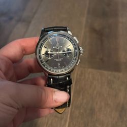 Men’s Watch With Leather Band