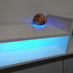 Soporte decorativo para pared  Modern Stand  floating with led 