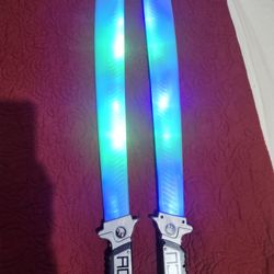 2001 Jurassic Park 3 ACU Light-up Machetes